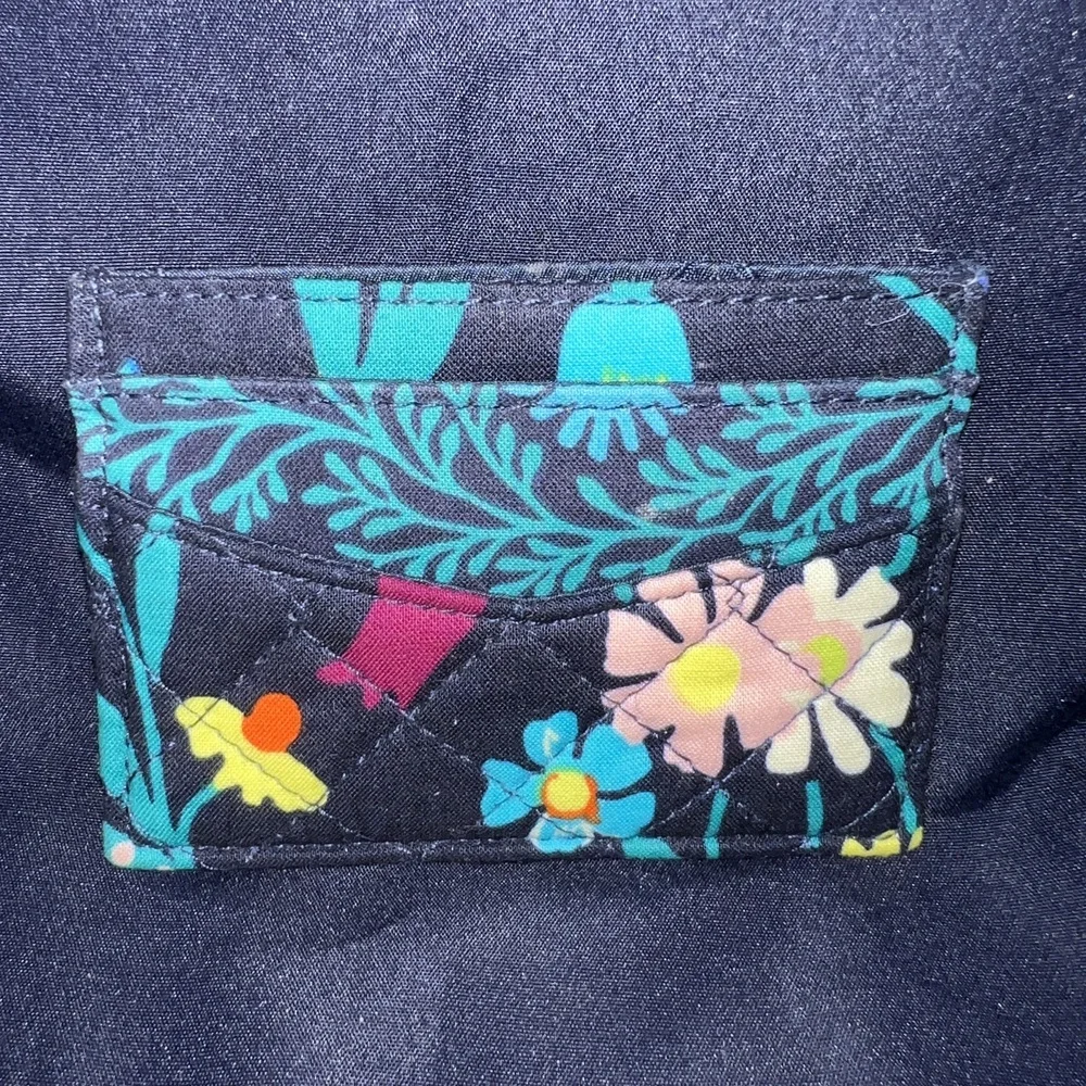 Vera Bradley Change Purse Blue Floral Quilted Organize Multiple Vibrant Designer